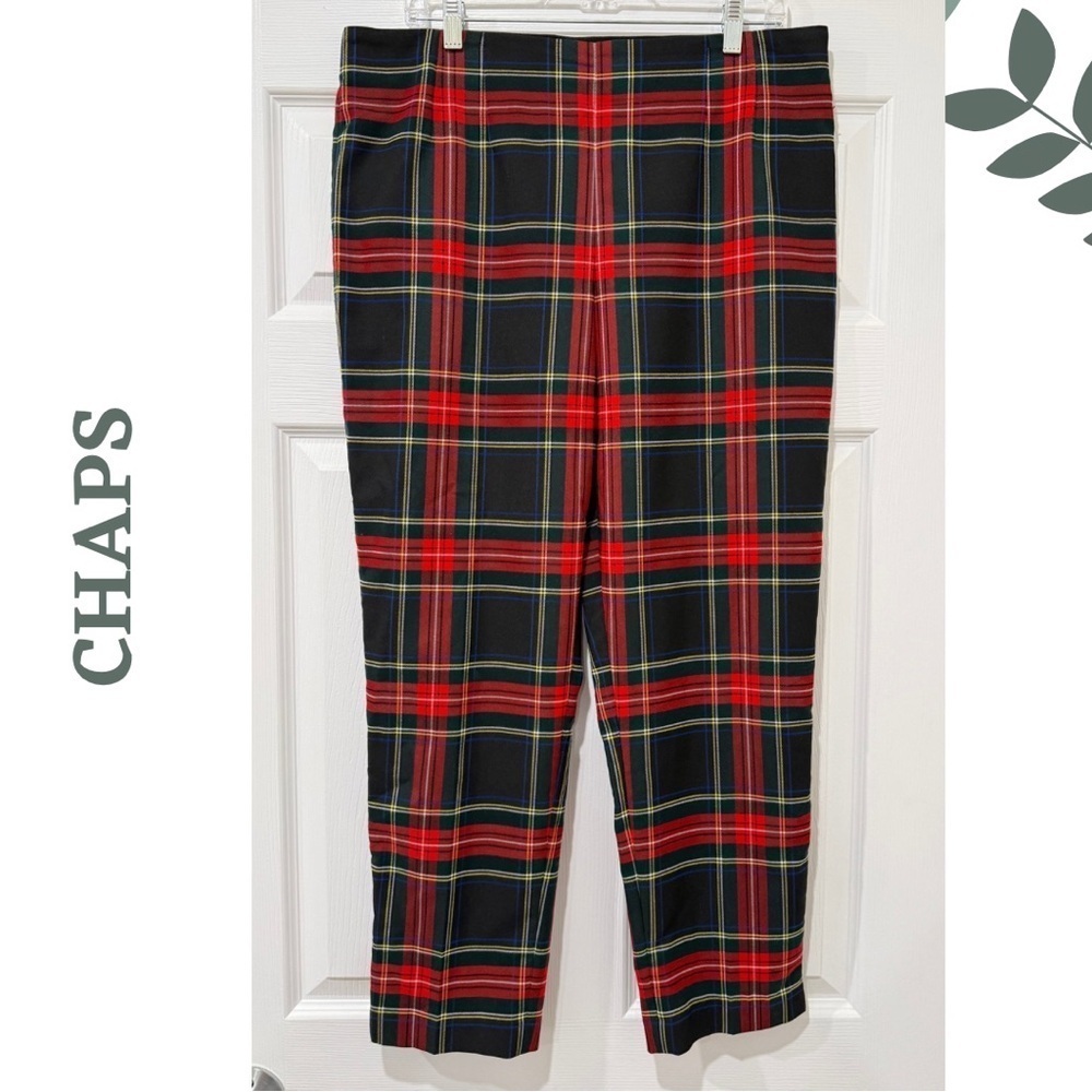 CHAPS Women’s Plaid Ankle Pants Red Green Holiday Wear – Size 14